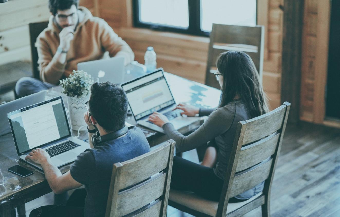 Expense management workflow documentation at a logistics company